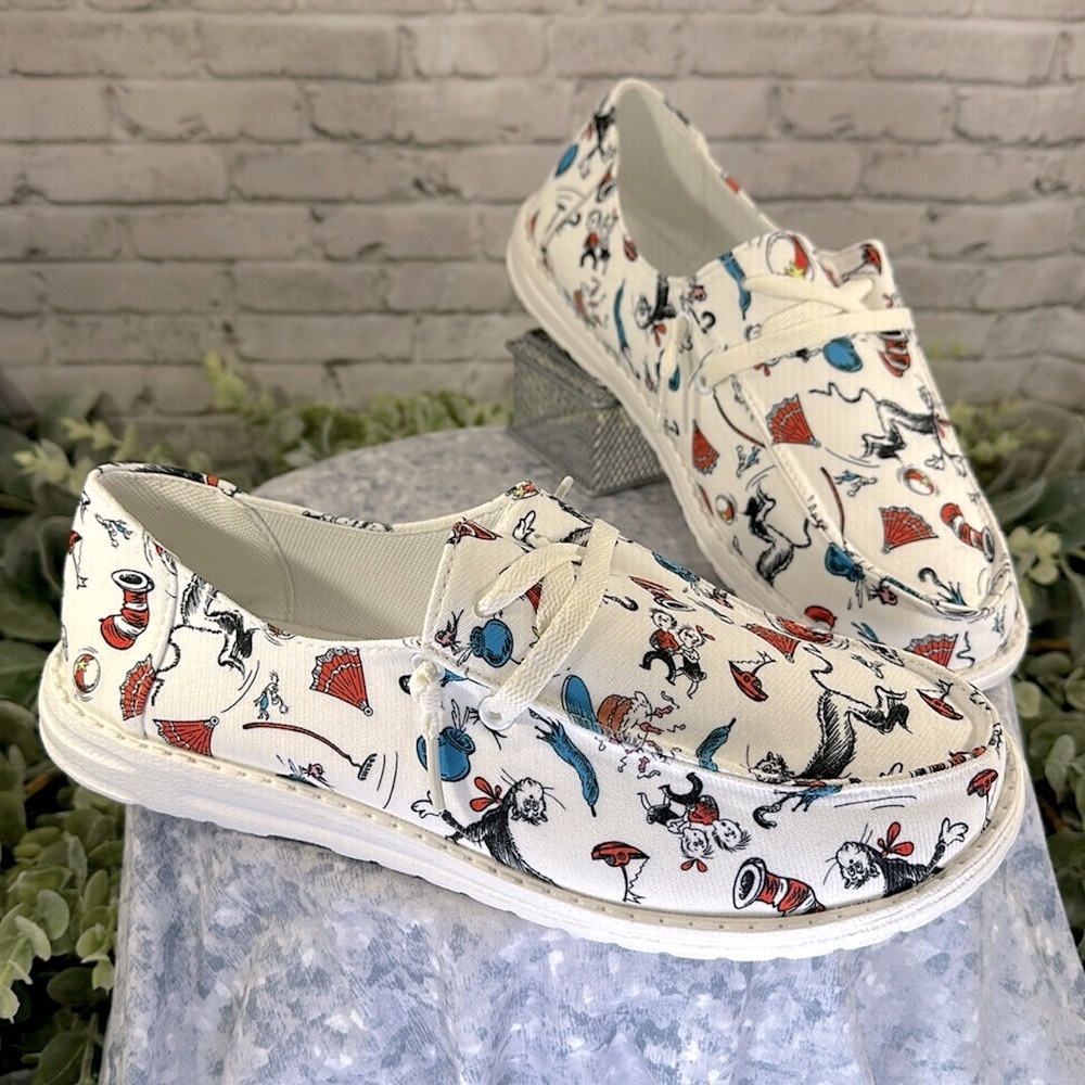 Dr. Seuss “Cat in the Hat” White Canvas Cartoon Print Sneakers WMS 9.5M🌟NWOT